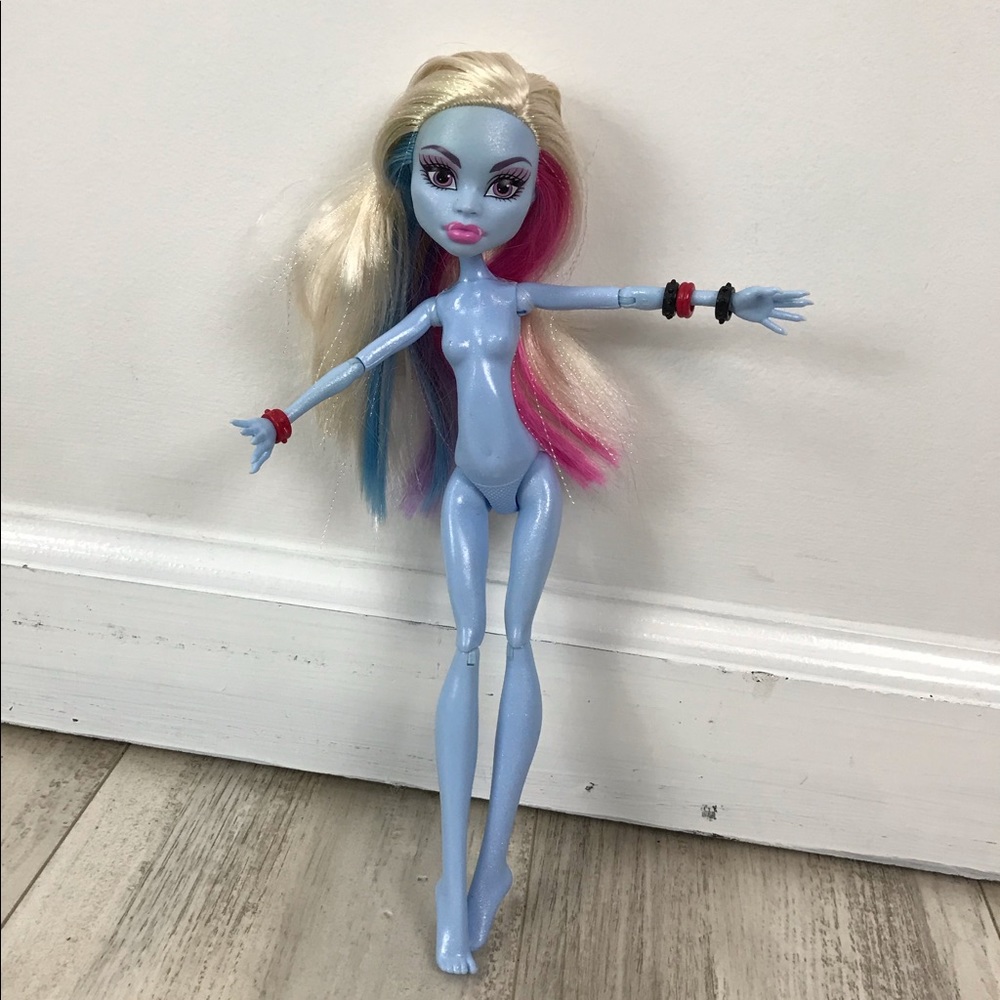 Monster High Doll Abbey Bominable 2009